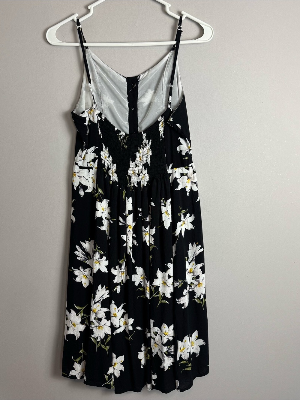 Blooming Jelly Black Floral Spaghetti Strap Midi Dress With Pockets Size M - Picture 13 of 13